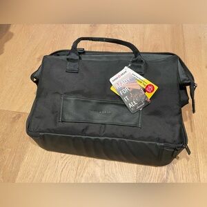 NEW! SWISSGEAR Weekender Travel Tote in Black